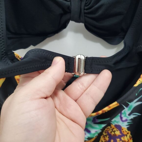 Bower Millet Women's Black Scalloped Top Cut Out Pineapple‎ One Piece Swimsuit M - Picture 5 of 8